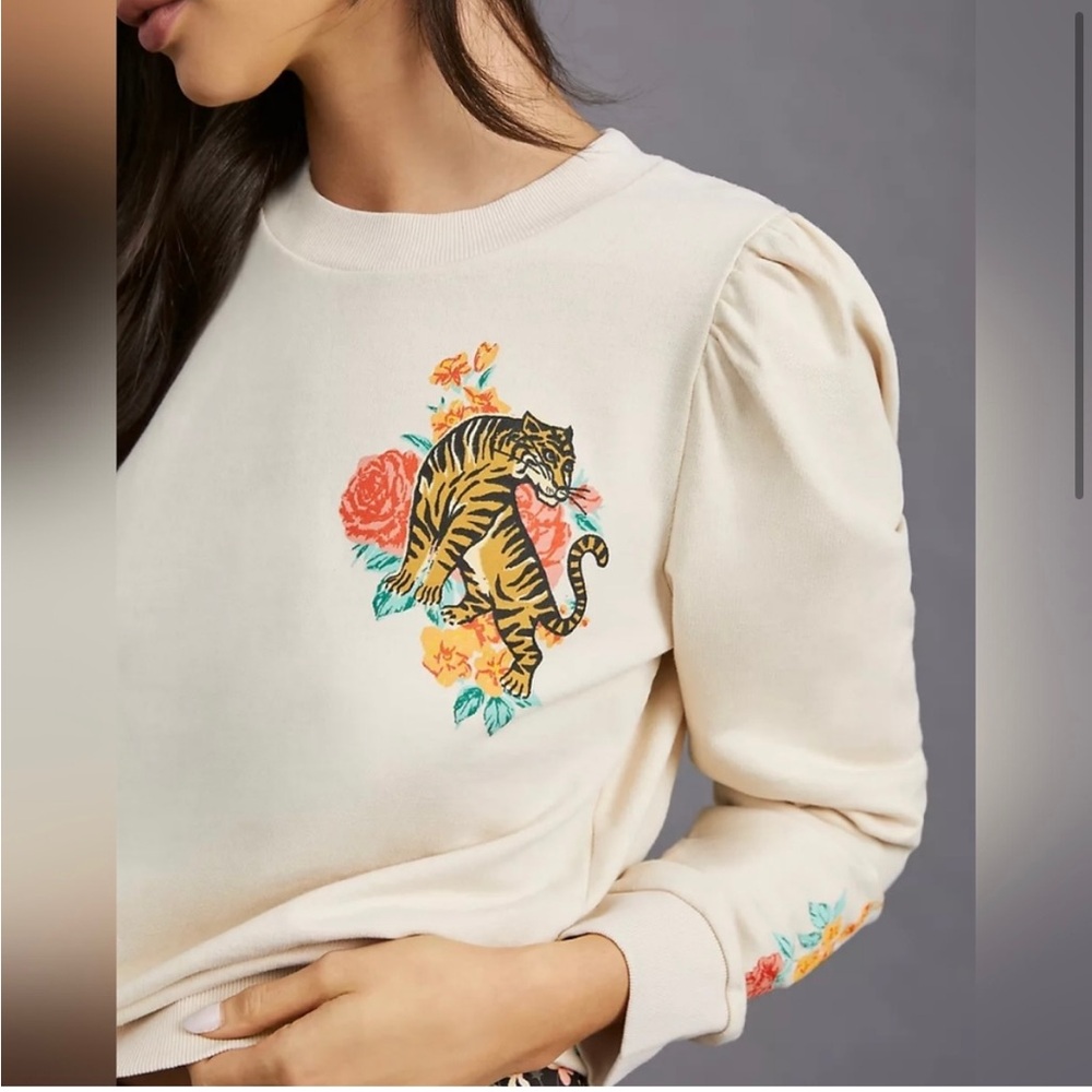 Anthropologie Cream Sweatshirt with Tiger and Floral Design